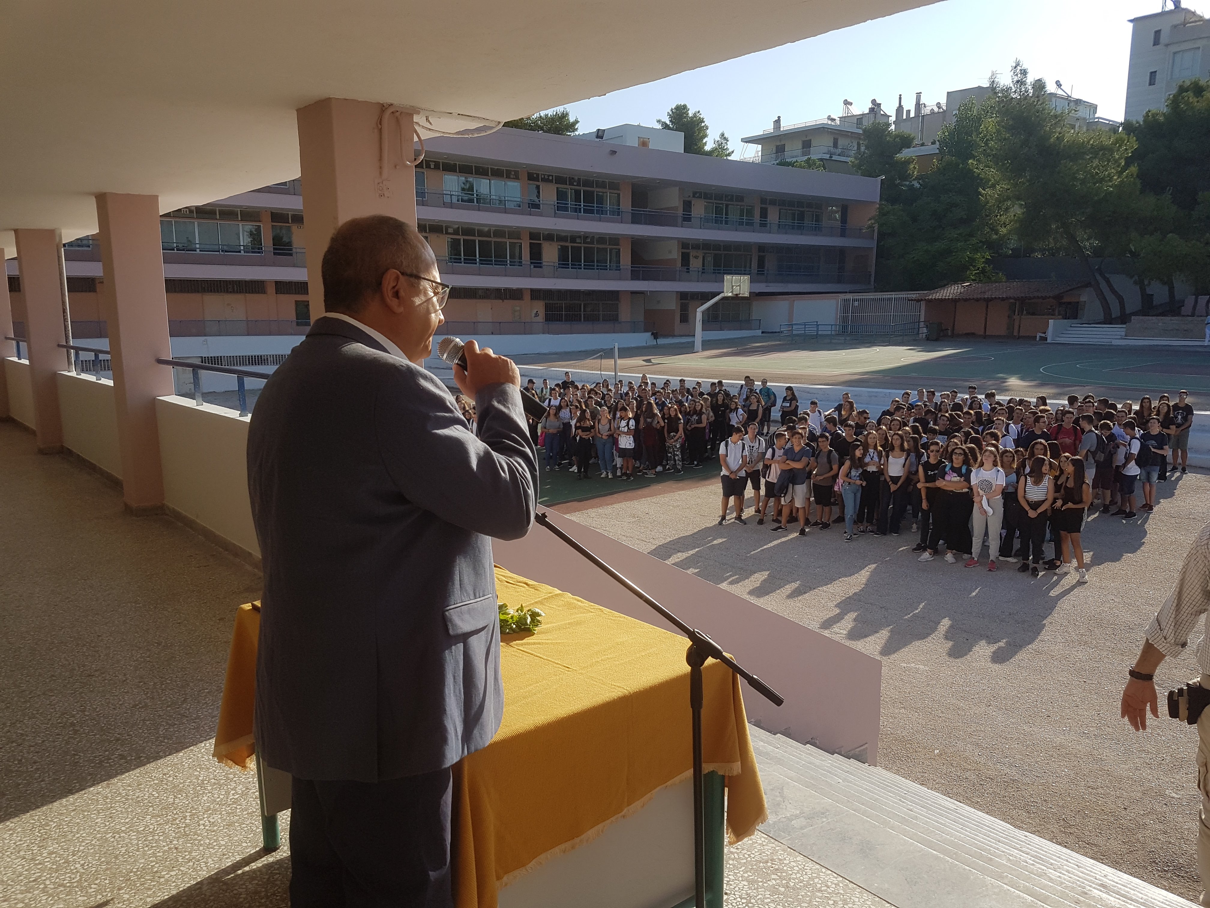 «Ελπίδα και αισιοδοξία μας τα παιδιά» - Μήνυμα του δημάρχου Ηρακλείου Αττικής Νίκου Μπάμπαλου για την έναρξη της σχολικής χρονιάς
