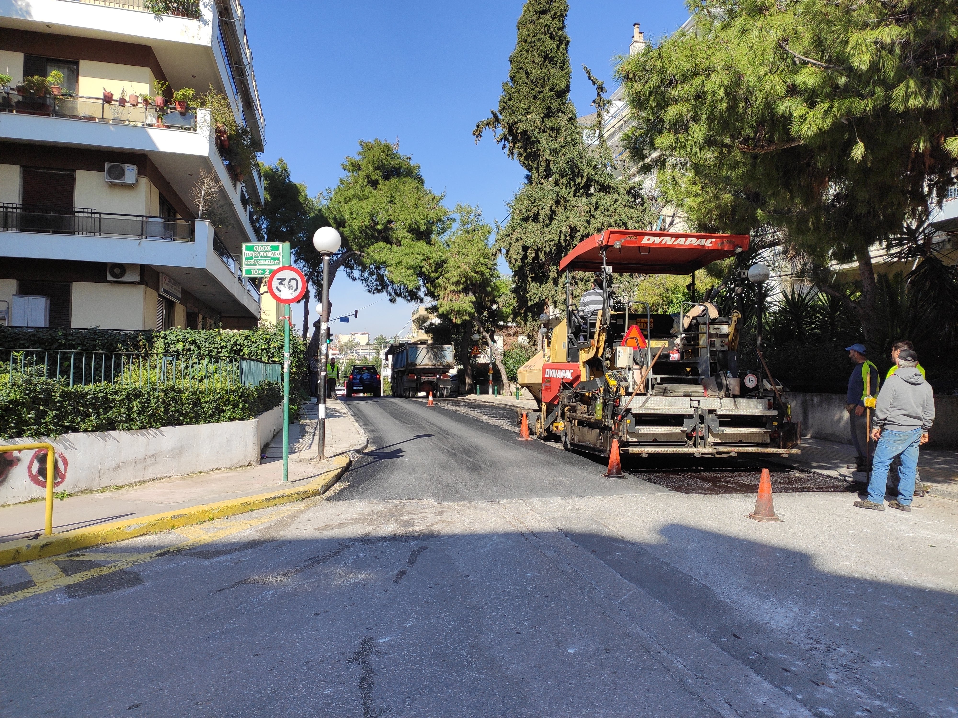 Νέες ασφαλτοστρώσεις σε σημεία της πόλης για την αναβάθμιση του οδικού δικτύου του Δήμου Ηρακλείου Αττικής