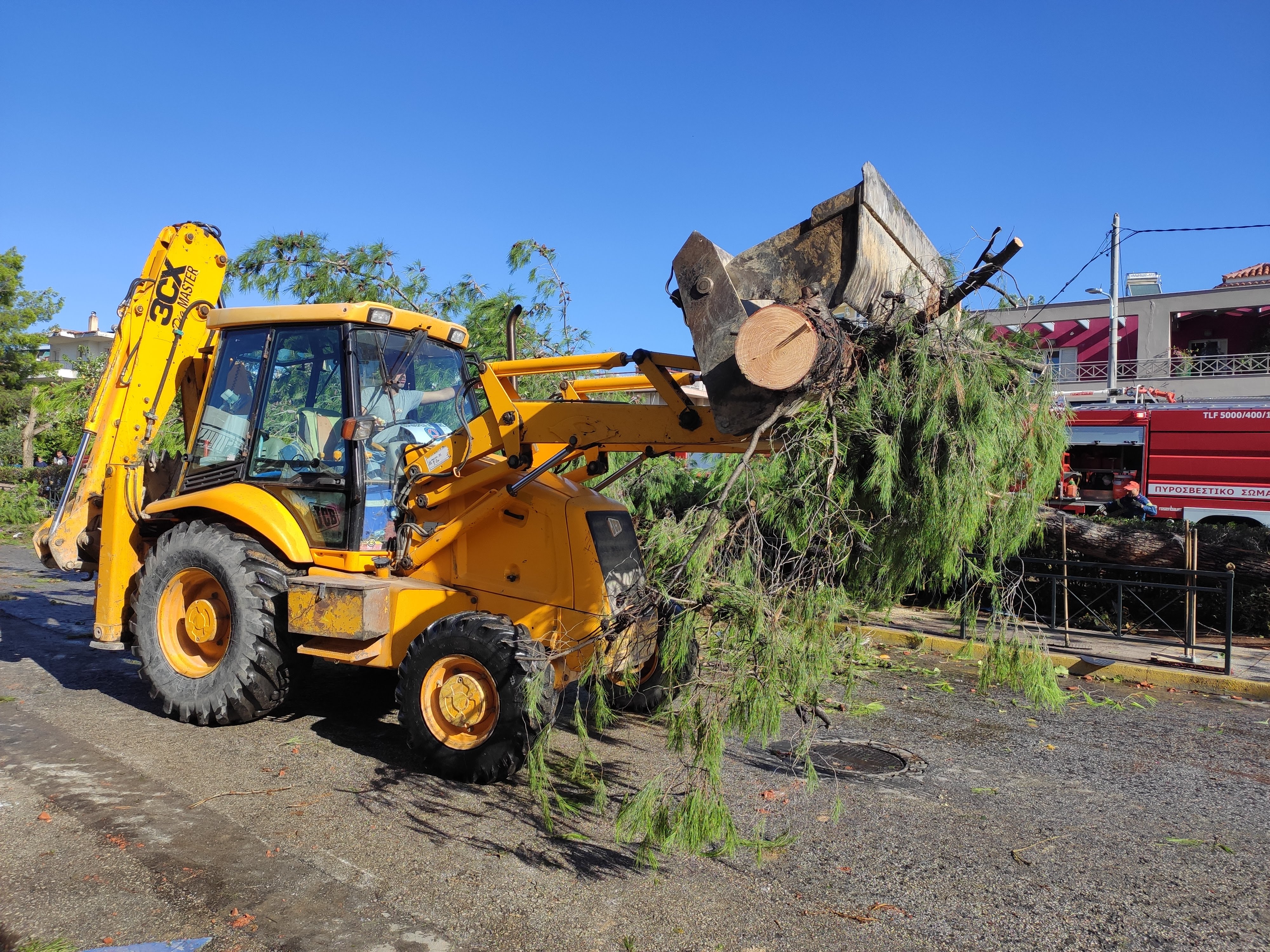 Άνοιξε η διαδικασία για τις αποζημιώσεις από τον ανεμοστρόβιλο: Δημοσιεύτηκε η ΚΥΑ με τους όρους - Που απευθύνονται οι πολίτες