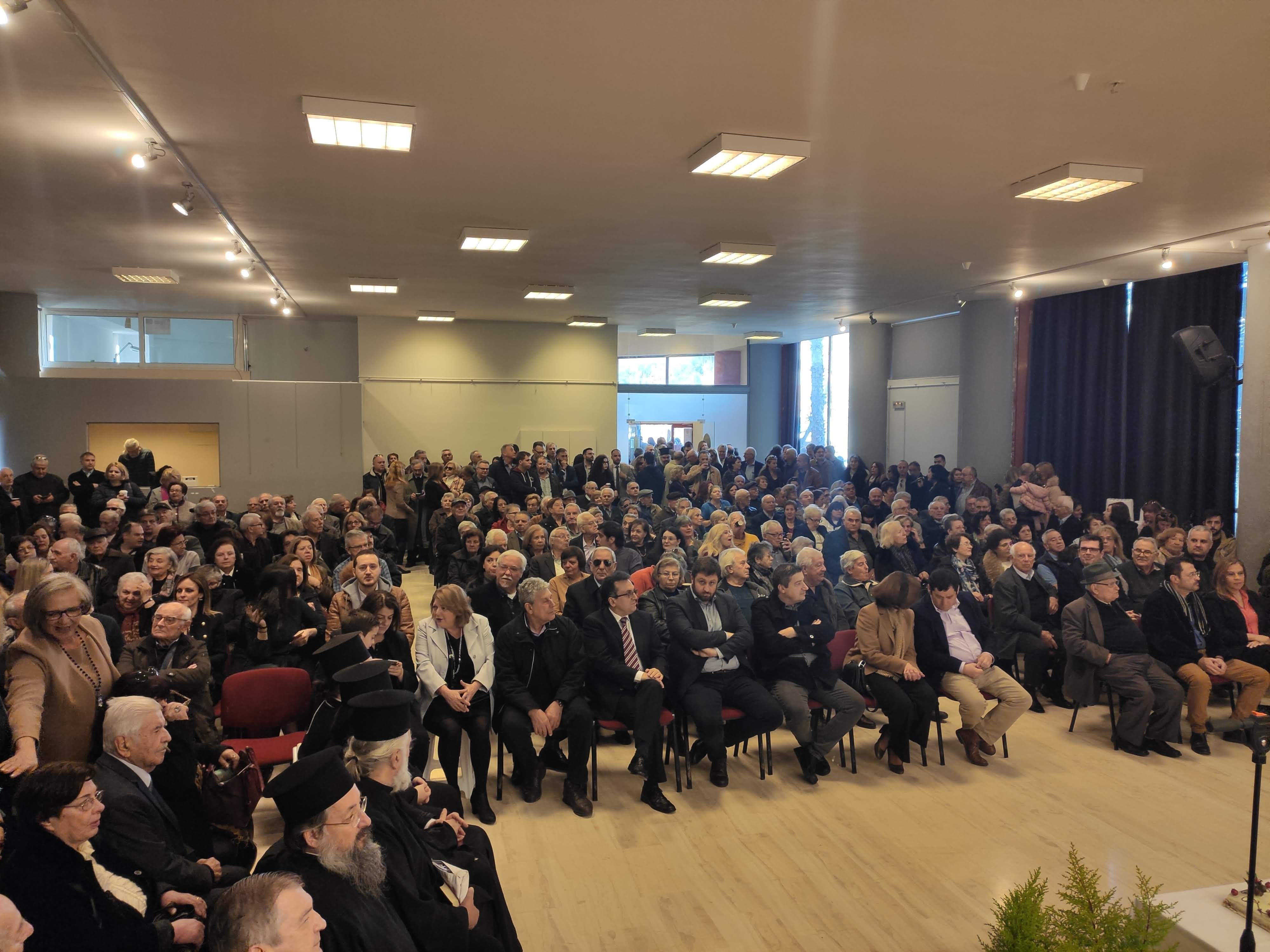 Το 2020 να βρίσκει το Ηράκλειο να γίνεται κάθε μέρα καλύτερο – Ευχές από τον Δήμαρχο και όλους σχεδόν τους επικεφαλείς των δημοτικών παρατάξεων για υγεία και ευτυχία στην κοπή της πίτας του Δήμου Ηρακλείου Αττικής