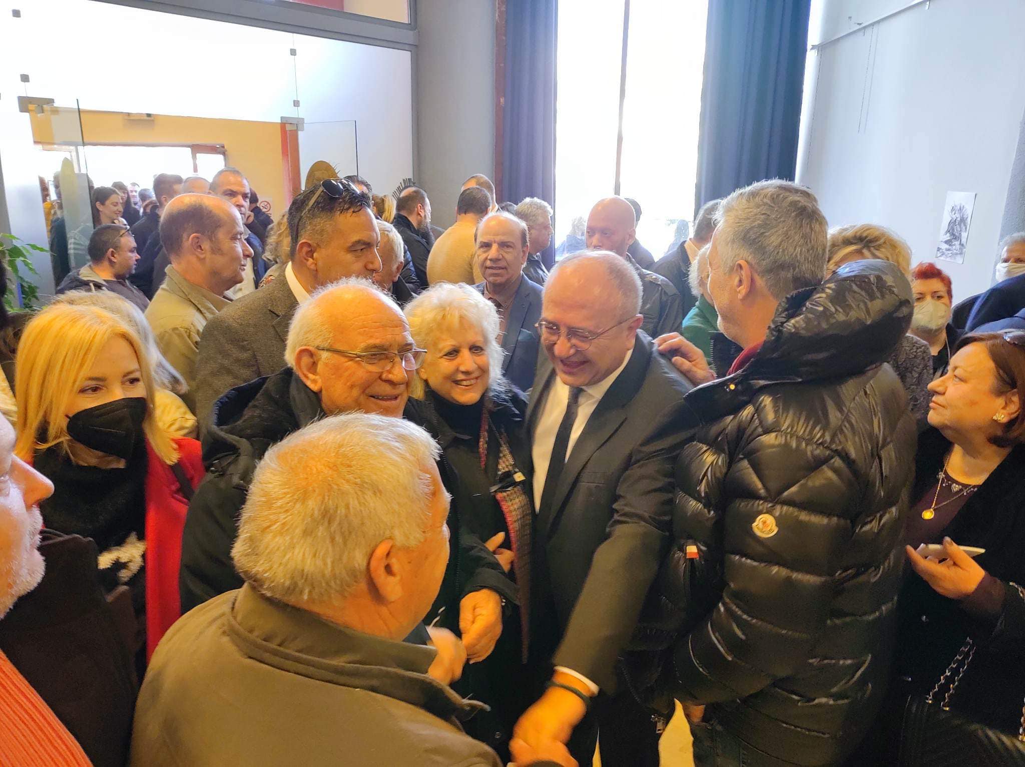 Μήνυμα αισιοδοξίας, υπόσχεση για περισσότερα έργα και… ποδαρικό στο Κτήμα Φιξ στην πρωτοχρονιάτικη πίτα του Δήμου Ηρακλείου Αττικής