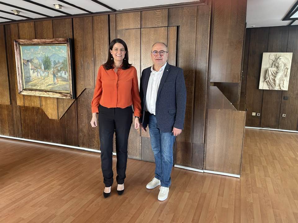Συνάντηση με την υπουργό Εσωτερικών Νίκη Κεραμέως είχε ο δήμαρχος Ηρακλείου Αττικής Νίκος Μπάμπαλος 