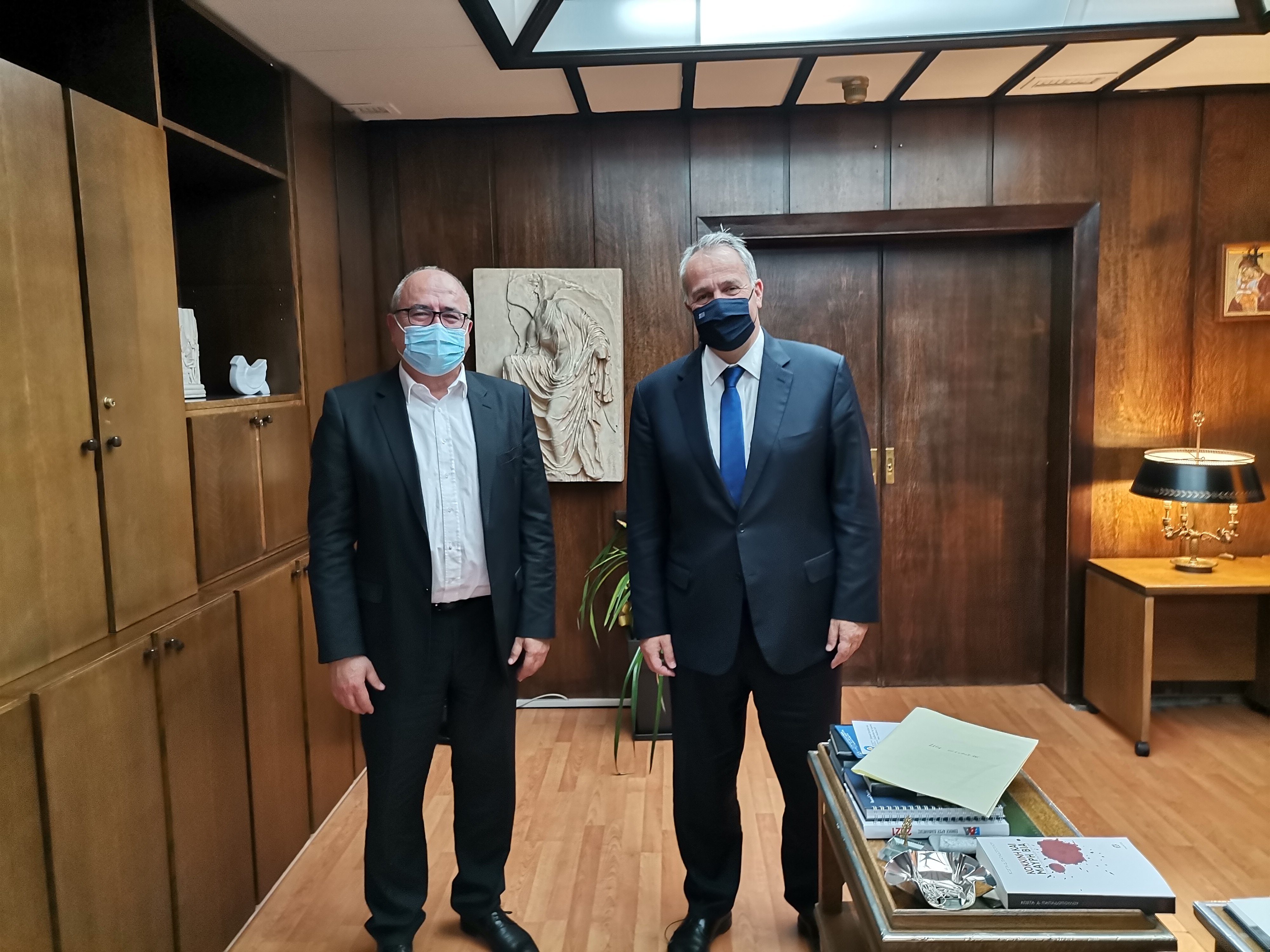 Η υποστήριξη της τοπικής κοινωνίας στο επίκεντρο της συνάντησης Μπάμπαλου - Βορίδη