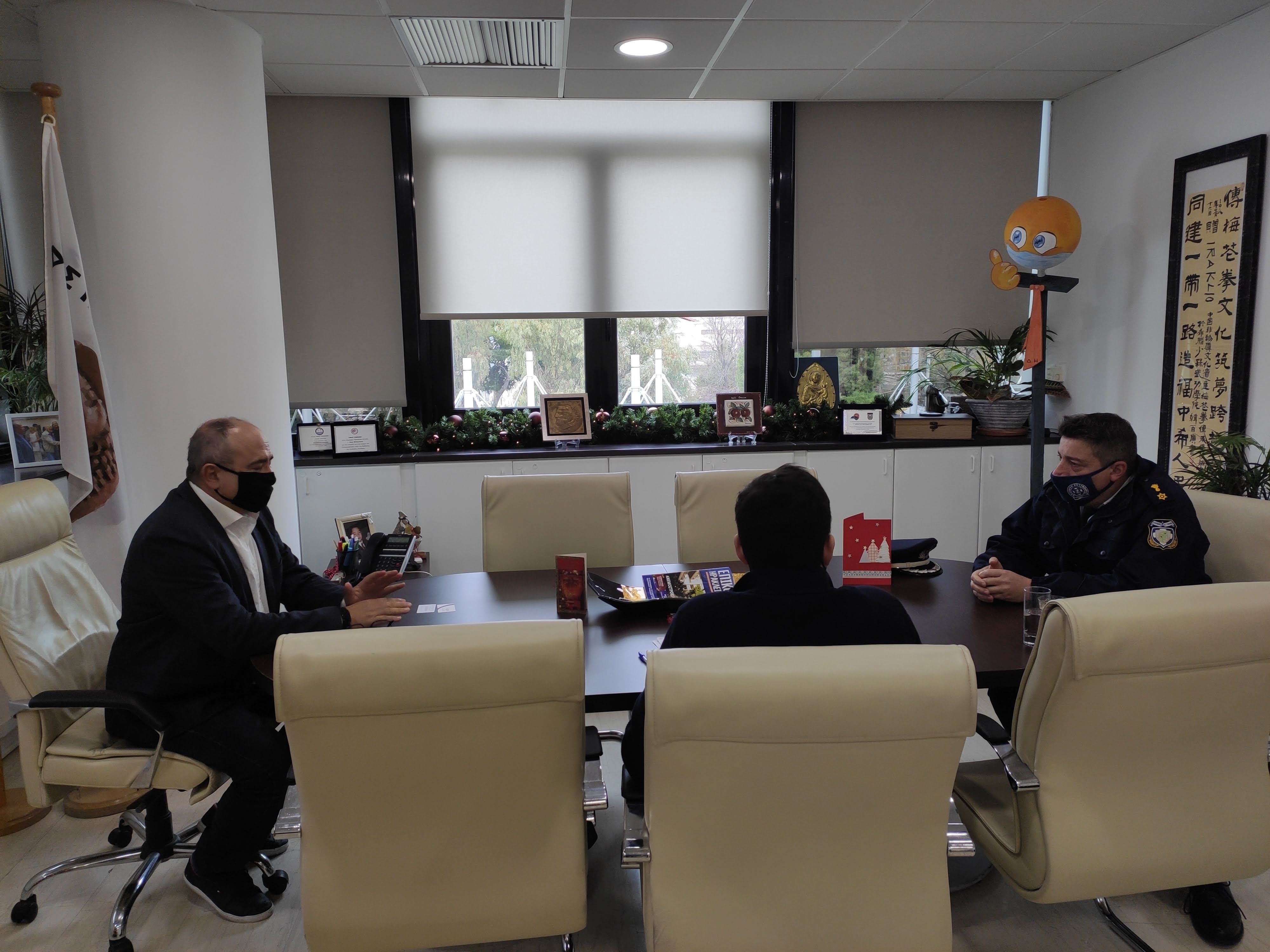 «Ας συνεχίσουμε με υπευθυνότητα για να απαλλαγούμε από τον ιό» συνάντηση του Νίκου Μπάμπαλου με τον διοικητή του ΑΤ για την αποτροπή του συνωστισμού στην πόλη