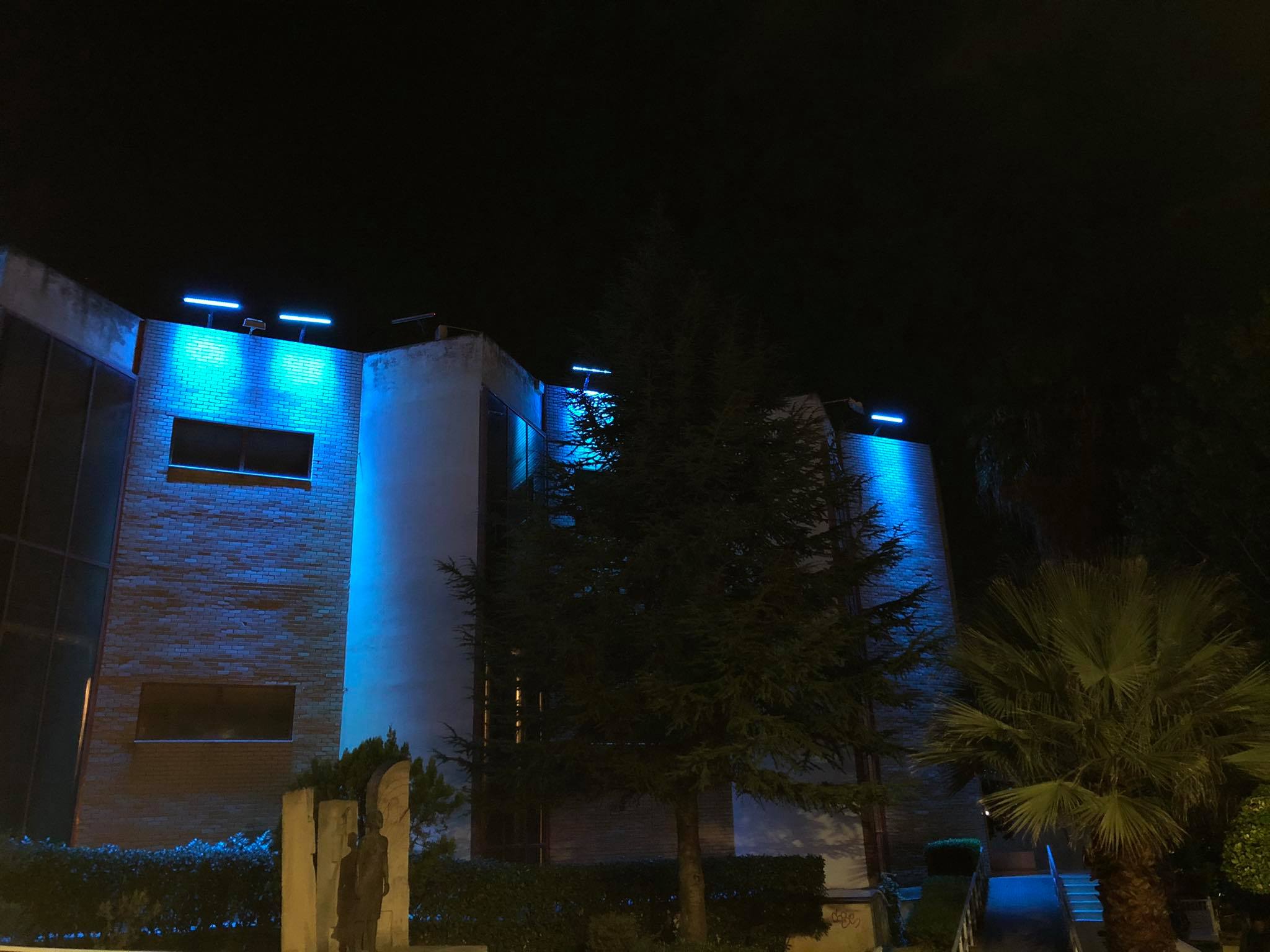 Ο Δήμος Ηρακλείου Αττικής τίμησε την Παγκόσμια Ημέρα για τον ΟΗΕ, στα μπλε το Πολιτιστικό Πολύκεντρο