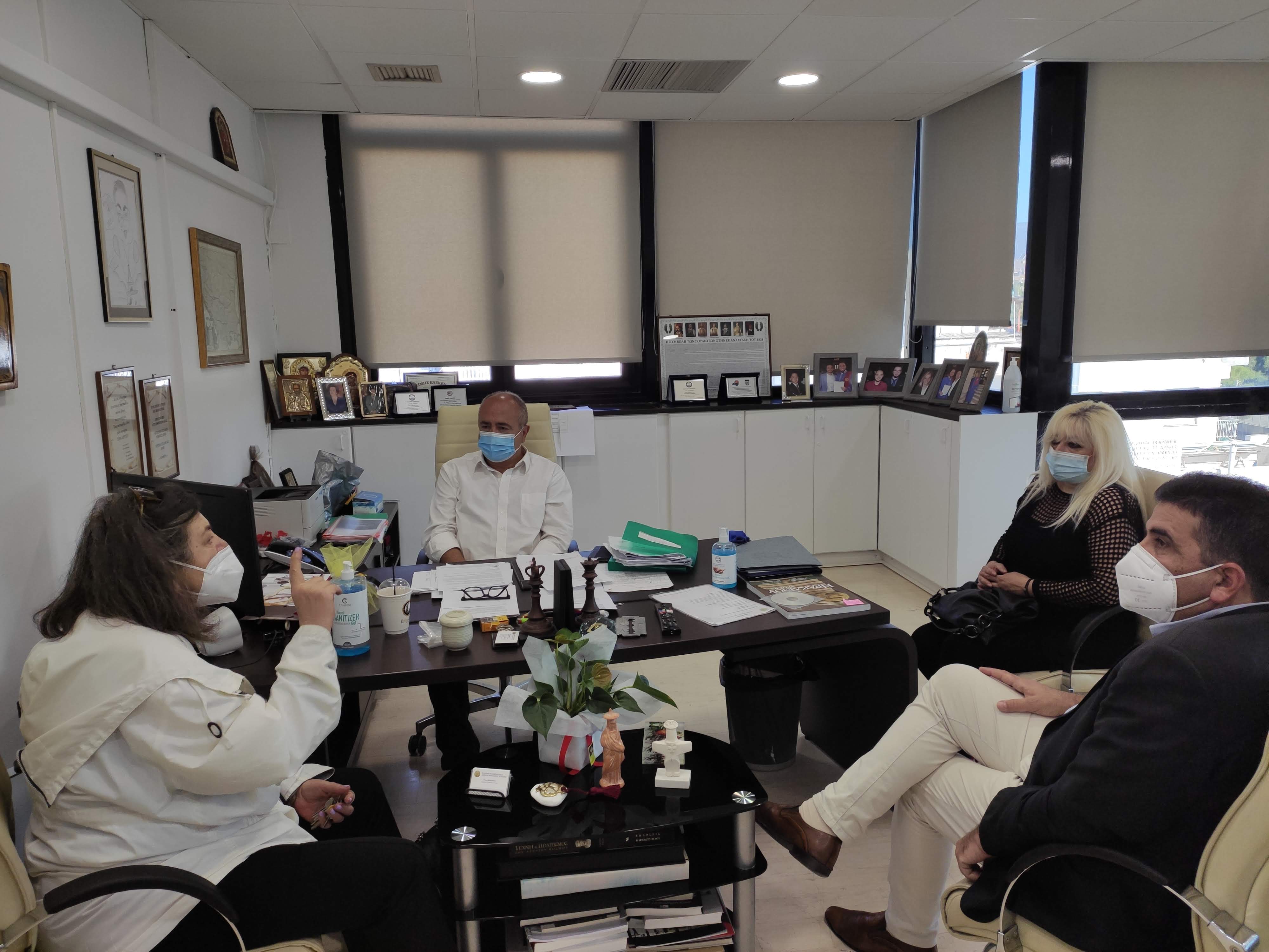 Νέους τρόπους ενίσχυσης της τοπικής επιχειρηματικότητας συζήτησαν Νίκος Μπάμπαλος και Εμπορικός Σύλλογος Ηρακλείου Αττικής