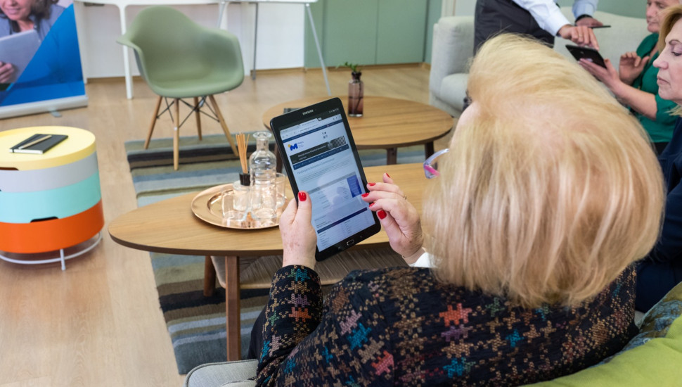 Δωρεάν μαθήματα εκμάθησης έξυπνων συσκευών (tablet) για τους δημότες του Ηρακλείου Αττικής