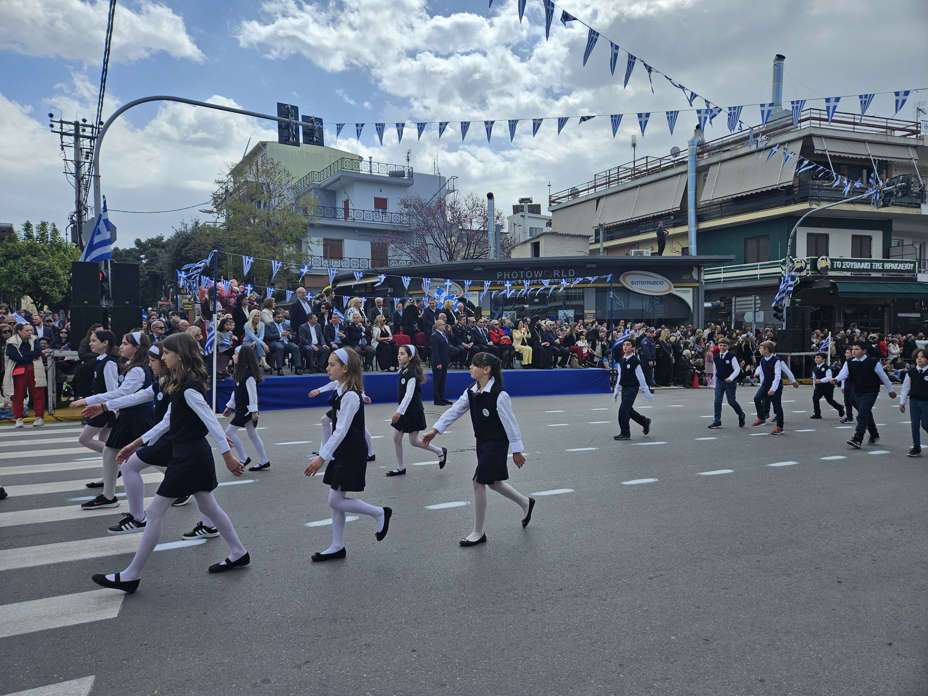 Με κάθε τιμή ο εορτασμός της 25ης Μαρτίου