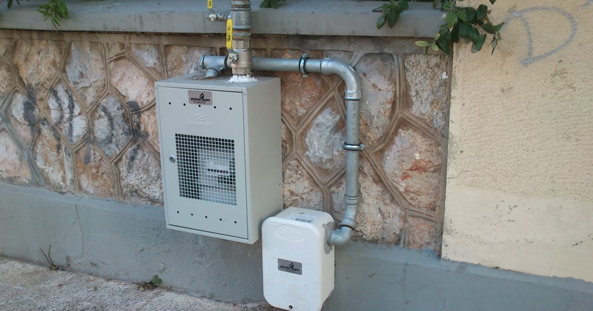 Νέα επέκταση του δικτύου φυσικού αερίου στο Ηράκλειο Αττικής, νέες δωρεάν συνδέσεις για τα δημοτικά κτίρια και τα σχολεία 