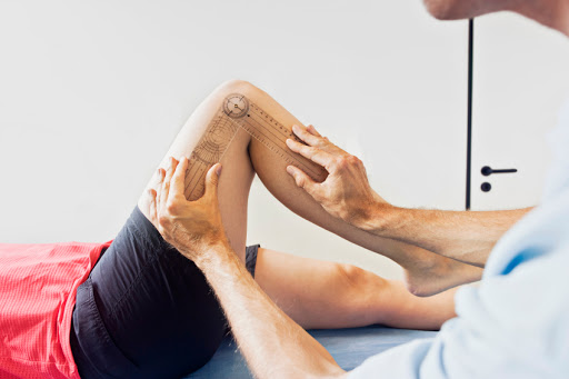 Κατ’ οίκον και δωρεάν συνεδρίες κινησιοθεραπείας και ενδυνάμωσης από τον Δήμο Ηρακλείου Αττικής για τους κατοίκους του